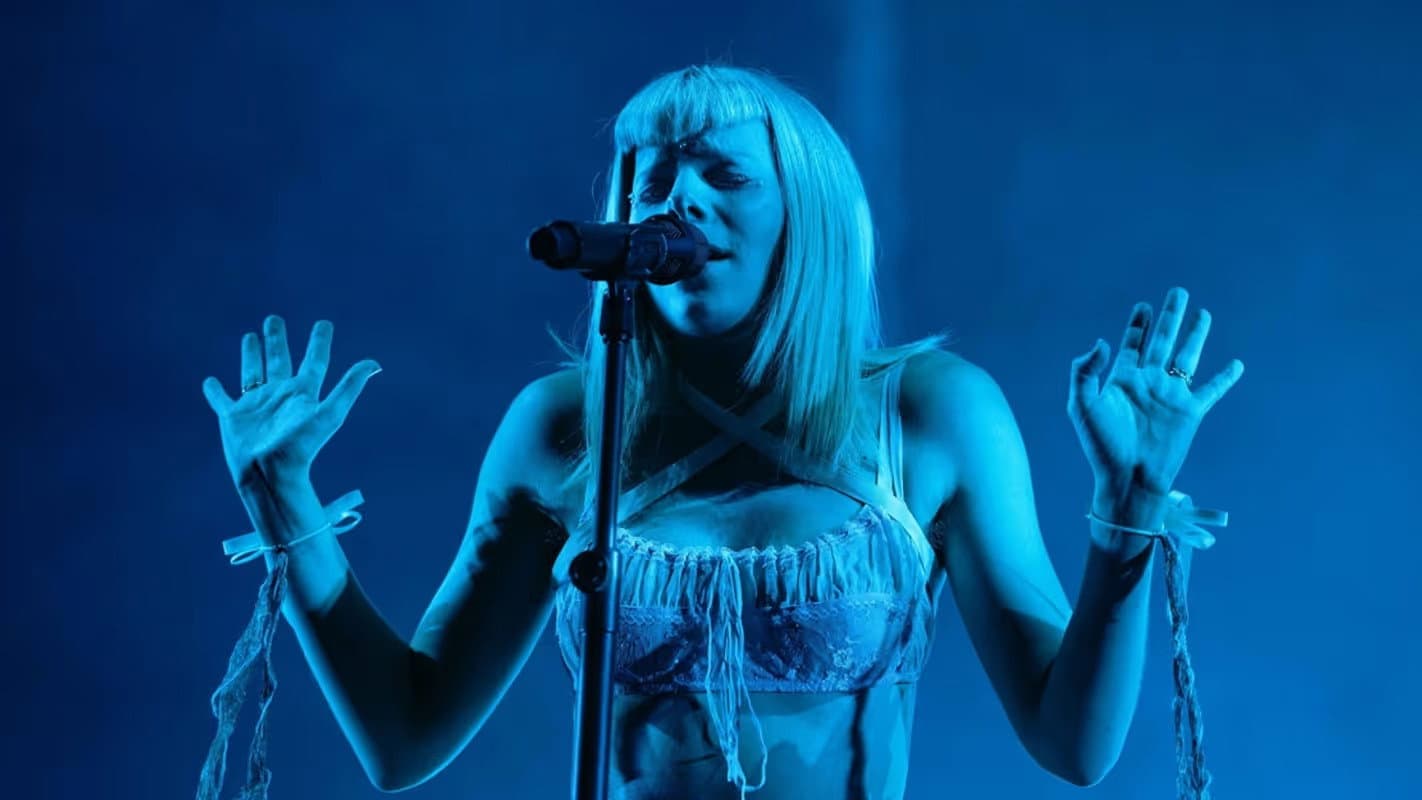 AURORA: What Happened to the Earth? Live From Mexico City